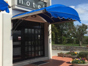 Гостиница Hotel Letizia  Фолллника
